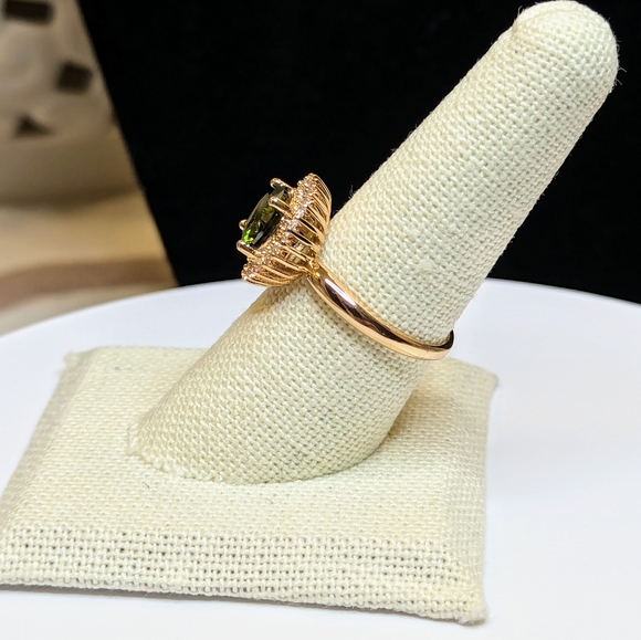 Olive Green & Clear CZs Ring - Picture 8 of 10